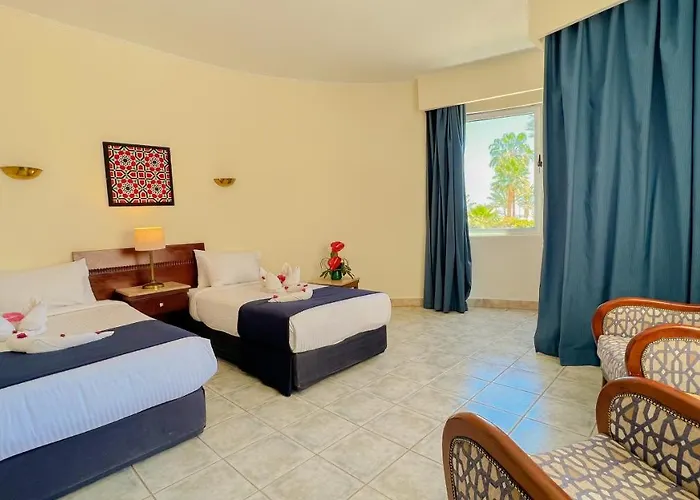 Reef Resort 4*