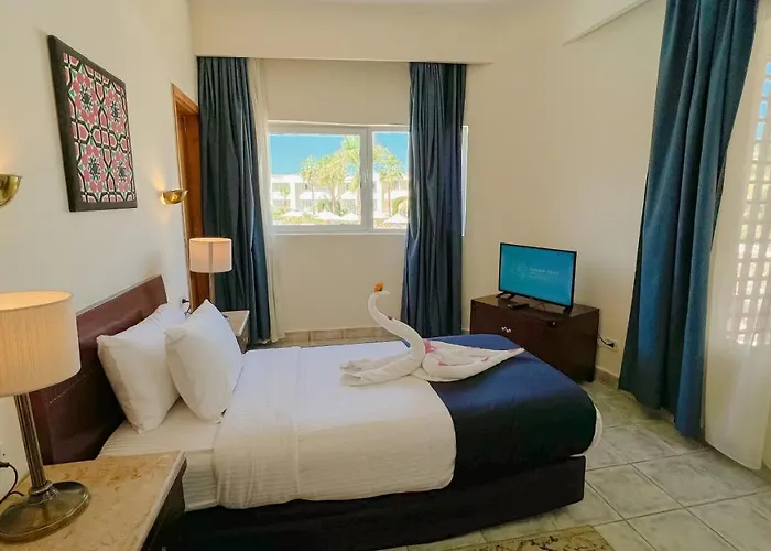 Resort Reef 4*