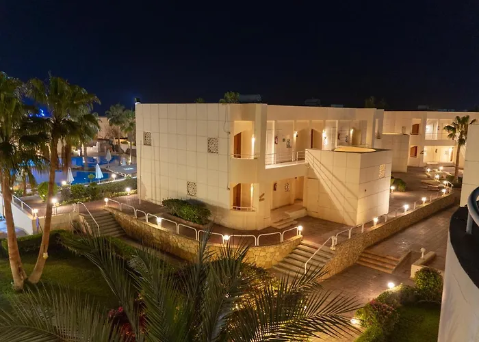 Reef Resort 4*