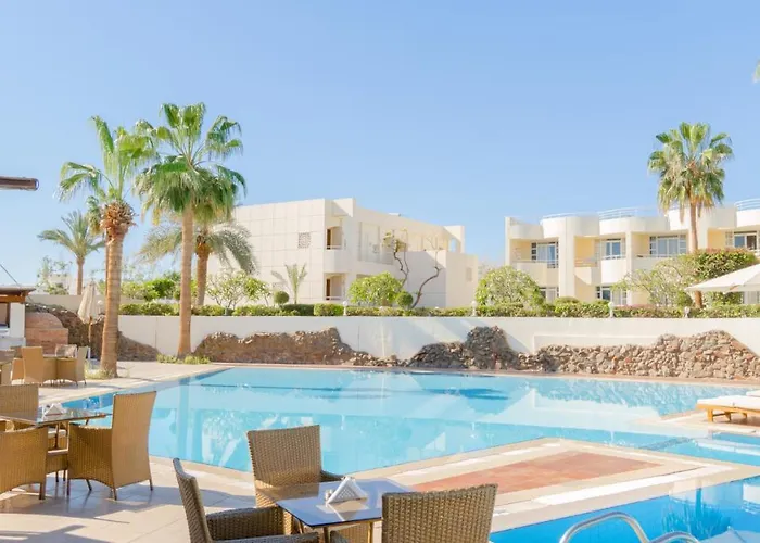 Reef Resort 4*