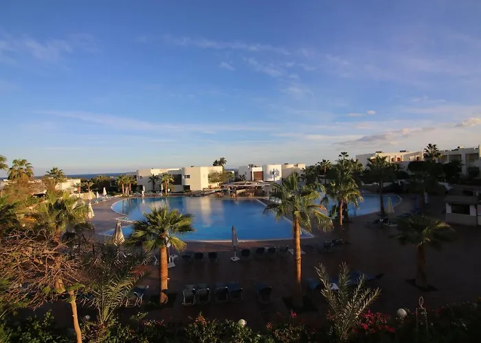 Reef Resort 4*